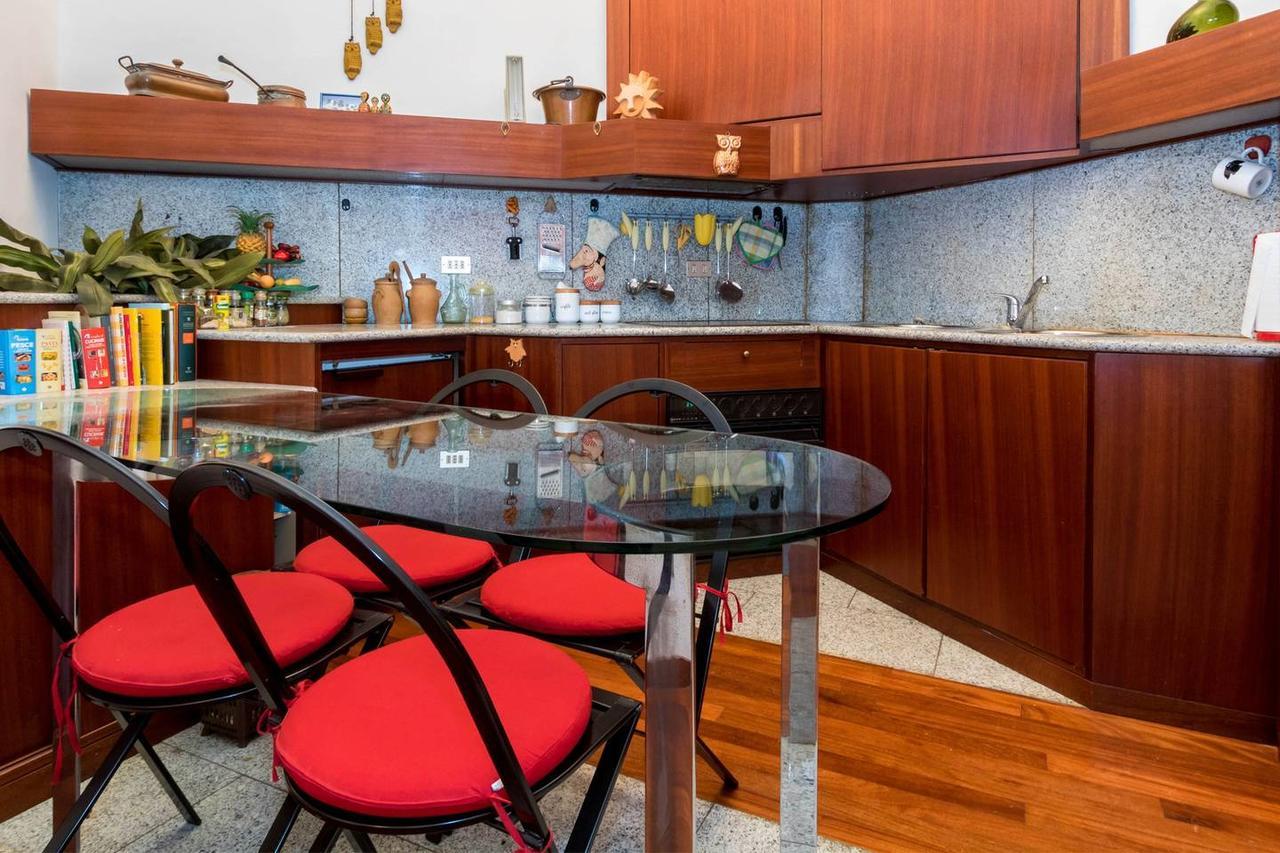 Apartamento Joivy Charming With Terrace In The Very Heart Of *