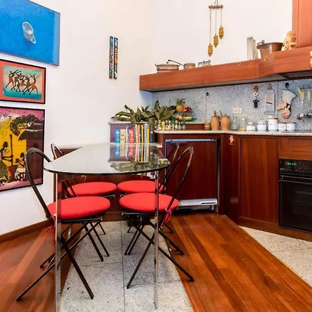 Joivy Charming Apt With Terrace In The Very Heart Of Milão Exterior foto